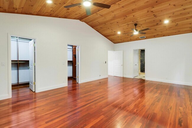 Building Photo - 67 Pacer Cir