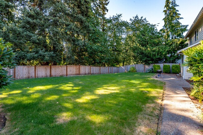 Building Photo - 2709 17th Ave Ct SW
