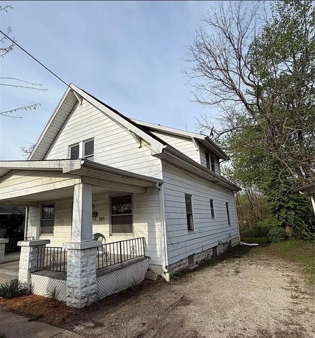Building Photo - 560 Highland Ave