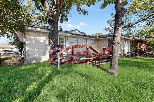 Building Photo - 1530 Buena Vista St