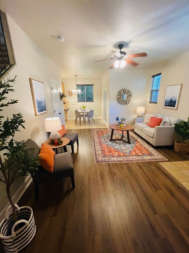 Building Photo - 3/2.5 Updated Home near Curtis Park