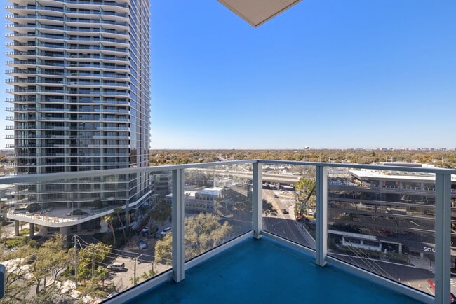 Building Photo - 2900 W Bay to Bay Blvd