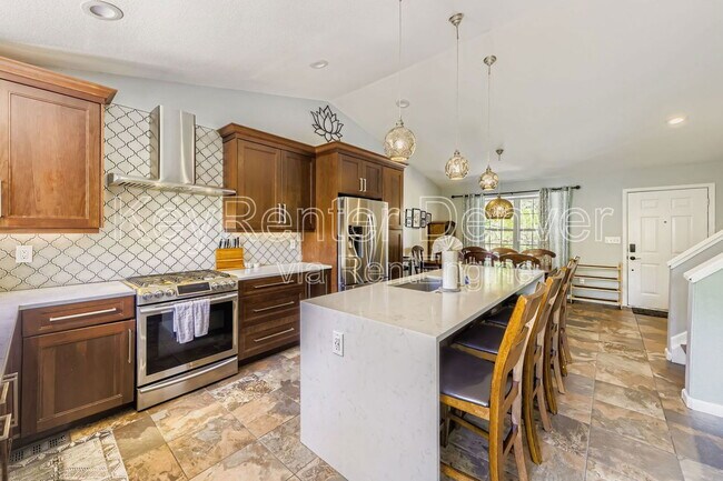 Building Photo - 12295 Crabapple St