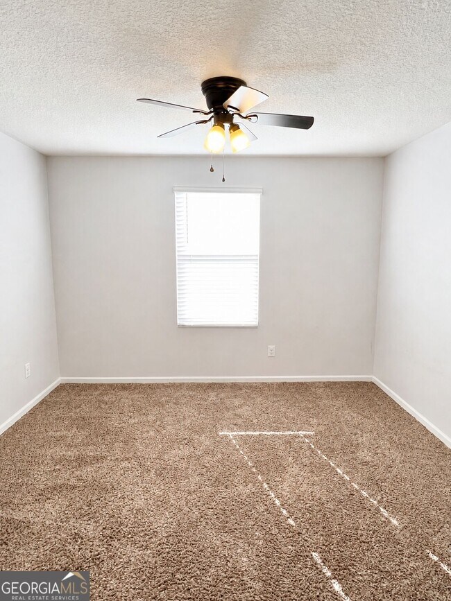 Building Photo - 204 Hayworth Ct