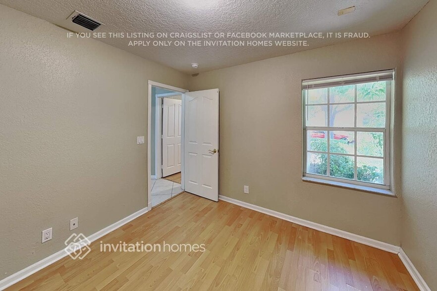 Building Photo - 3970 Sea Grape Cir