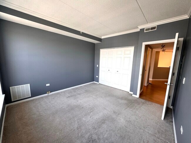 Building Photo - 656 Pearson St