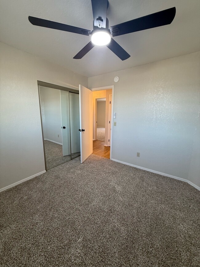 Building Photo - 8232 Wilshire Ridge Dr