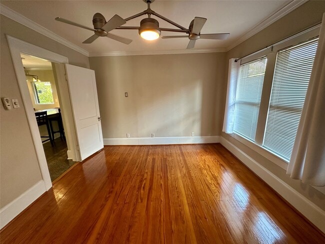 Building Photo - 2614 White Oak Dr