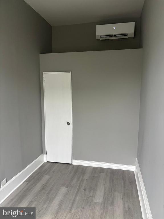 Building Photo - 2124 Maryland Ave