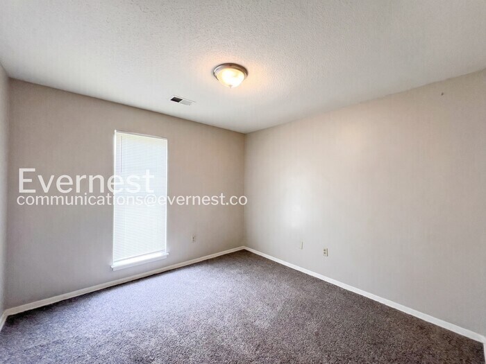 Building Photo - 6420 Sandhurst Rd