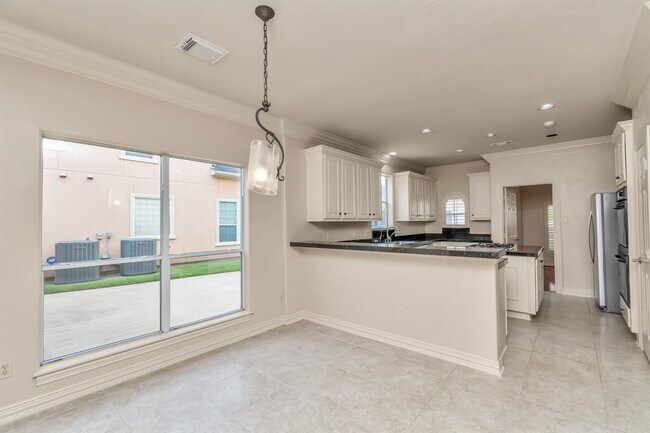 Building Photo - 14207 Jade Cove Dr