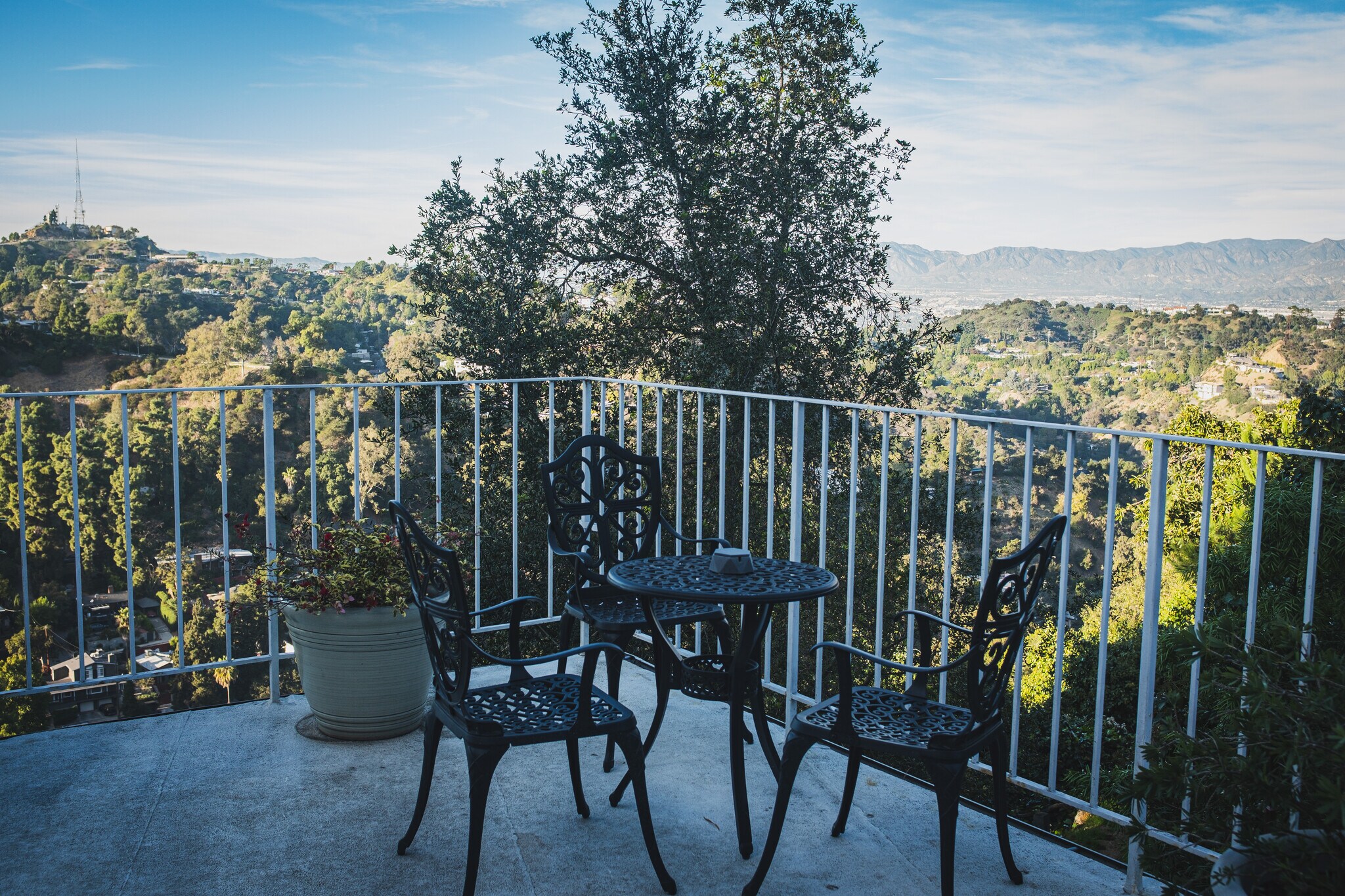 Building Photo - 2050 Cyprean Dr