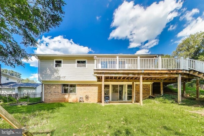 Building Photo - 5406 Parkvale Terrace
