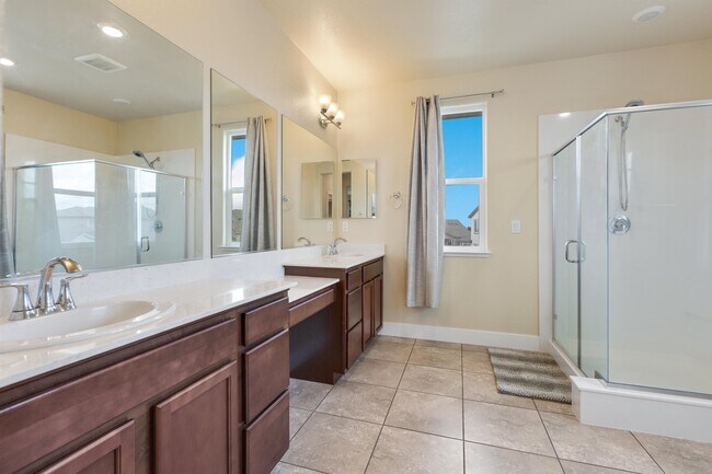Building Photo - 10068 Carinata Dr
