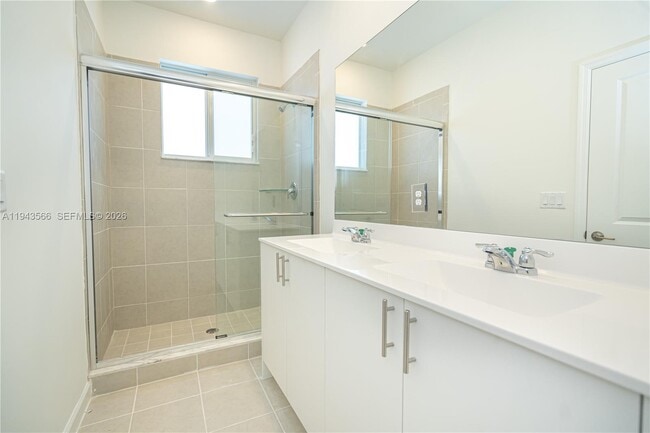 Building Photo - 1473 SE 6th Ter