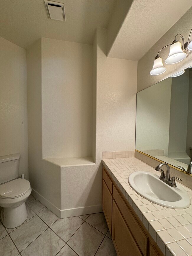 Building Photo - 22747 Pebblestone Dr