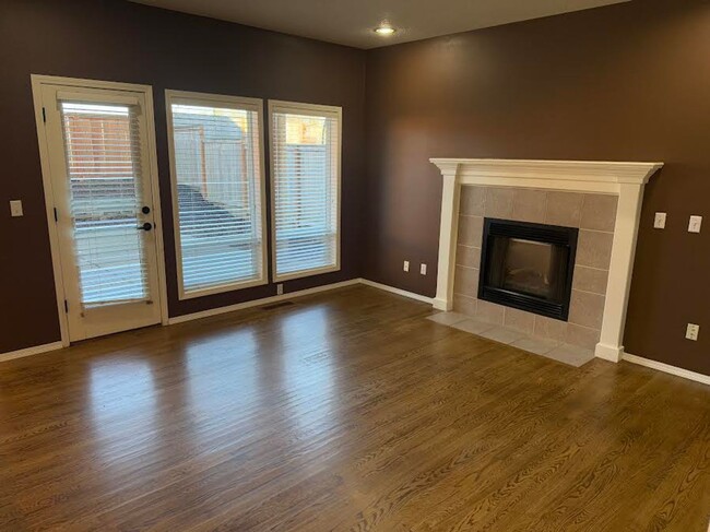 Building Photo - Beautifully Updated Tigard Home