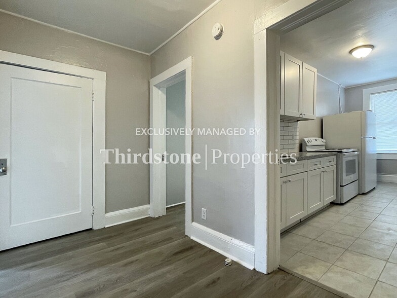 Primary Photo - 82 W 32nd St