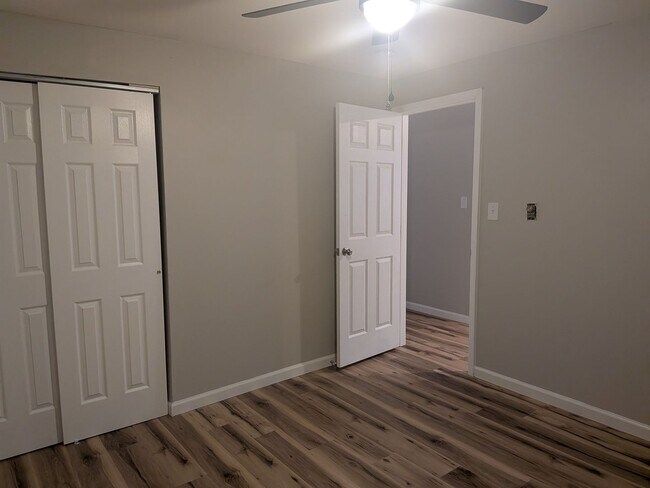 Building Photo - 1071 Kathryn