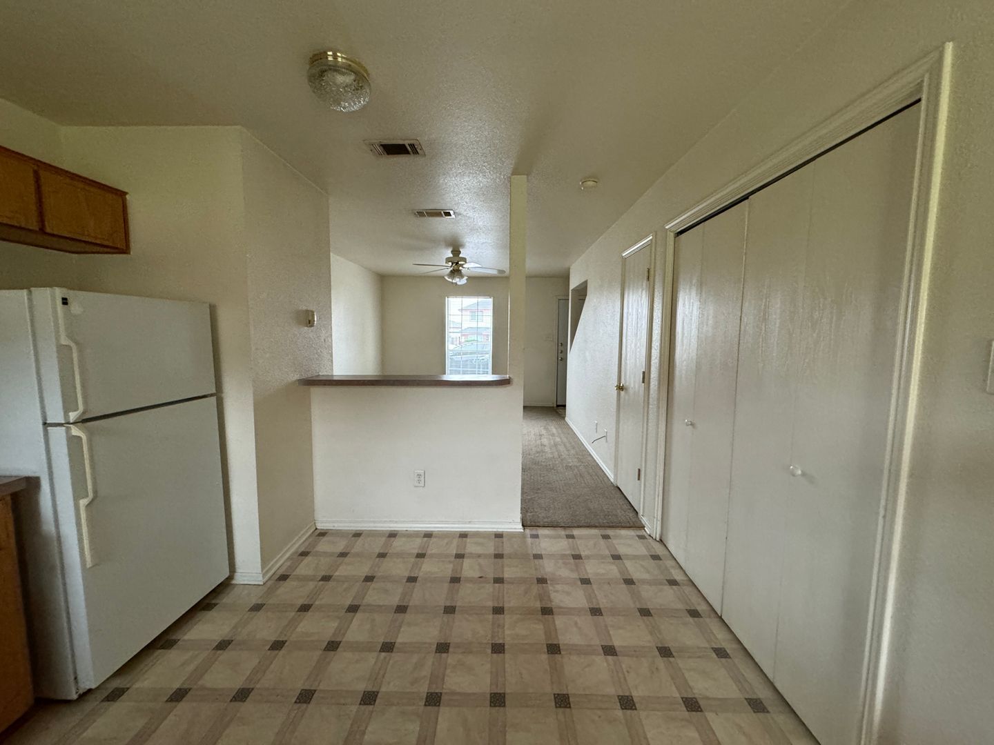 Building Photo - 4410 Sylvia Dr