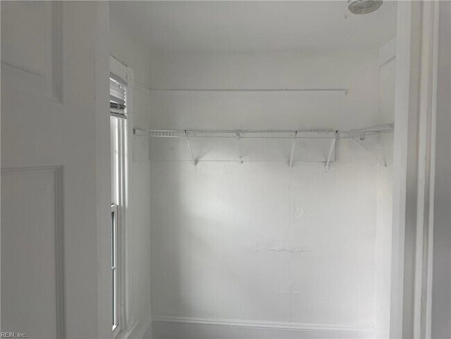 Building Photo - 1313 23rd St