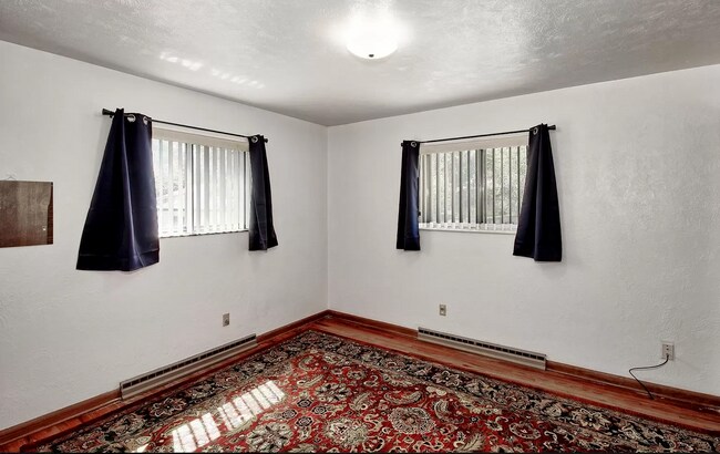 Building Photo - 1625 Walnut Ave