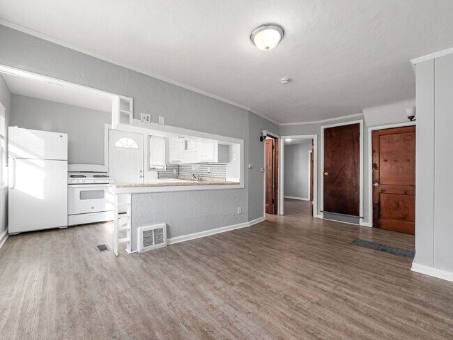 Building Photo - 396-398 South Powell Avenue