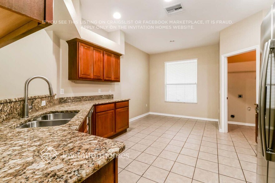 Building Photo - 10133 Coldwater Loop