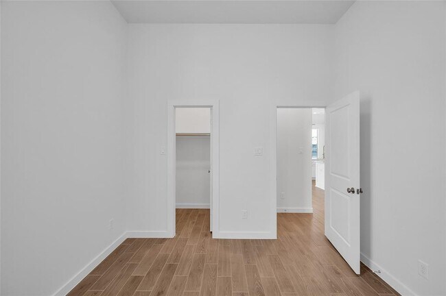 Building Photo - 30218 Indigo Falls Dr