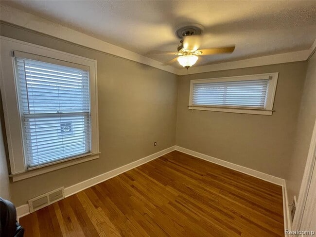 Building Photo - 1103 Mclean Ave