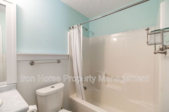 Building Photo - 357 Mary Alice Dr