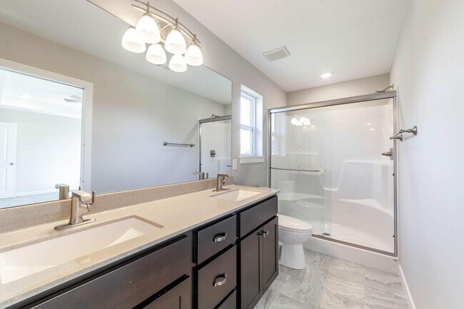 Building Photo - 2124 Brengman Dr