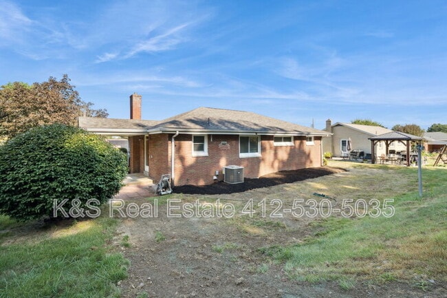 Building Photo - 535 Hickory Dr