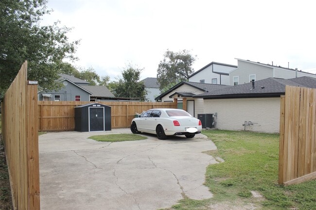 Building Photo - 5310 Randon Rd