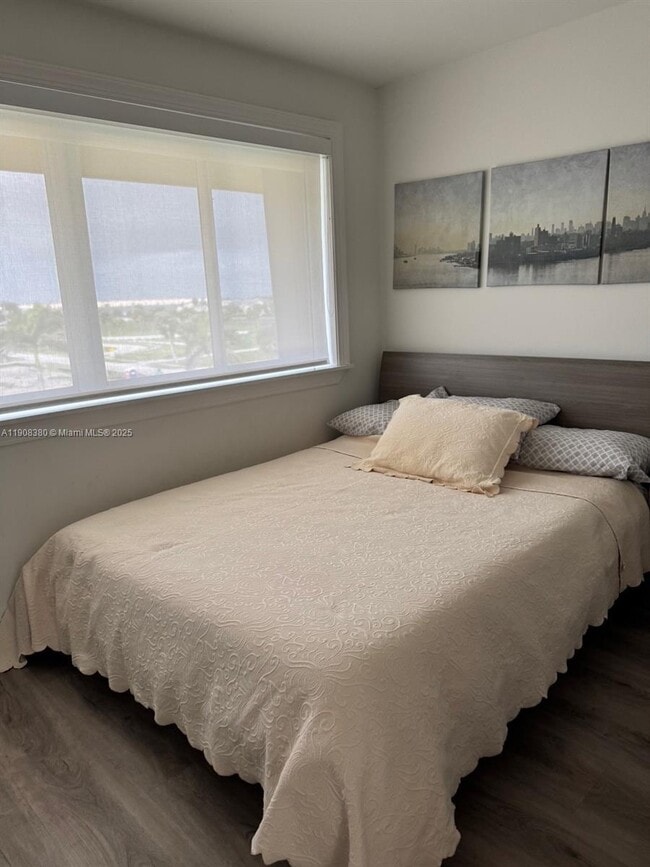 Building Photo - 1550 S Ocean Dr