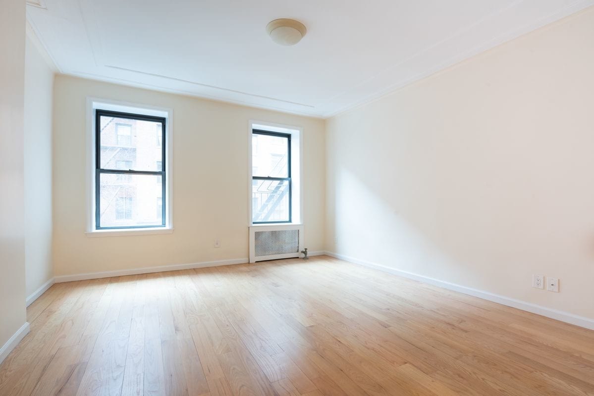 Building Photo - 111 E 89th St