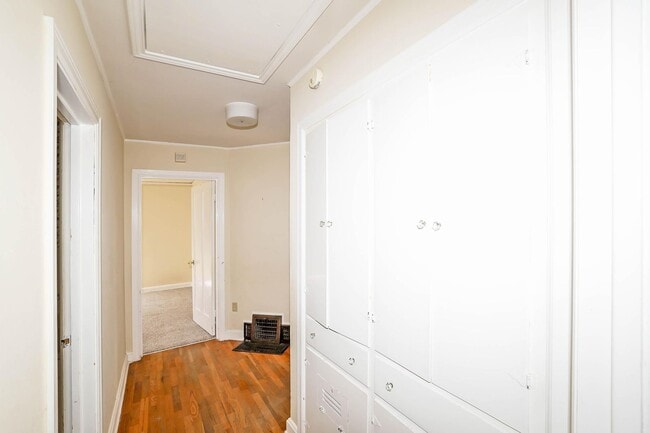 Building Photo - 1528 S Lipscomb St