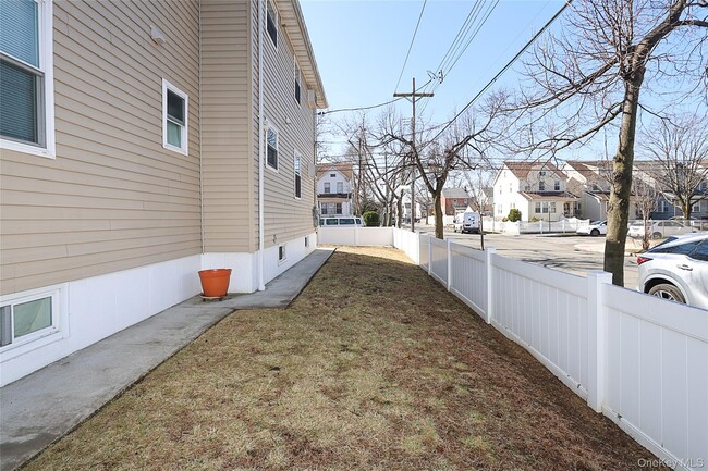 Building Photo - 241-01 Caney Rd