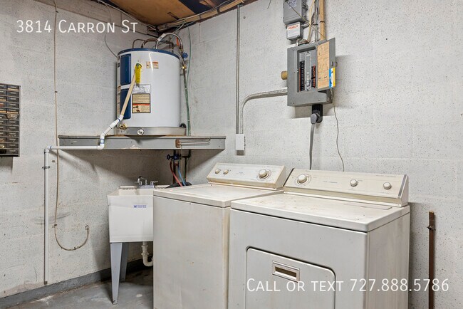 Building Photo - 3814 Carron St