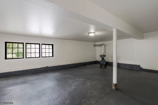 Building Photo - 68 Trenton Ave