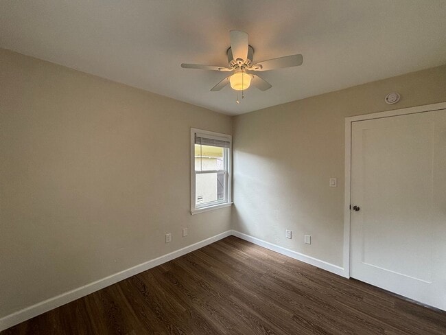 Building Photo - Charming 2BD/1BA Home in Morena with Large Yard, In-Unit Laundry & Detached Garage