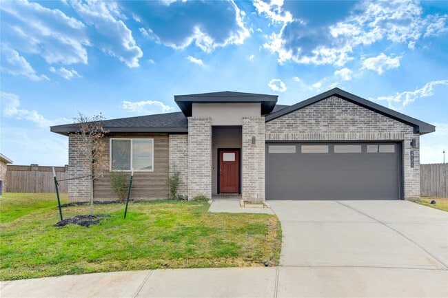 Primary Photo - 29506 Cayenne Cir
