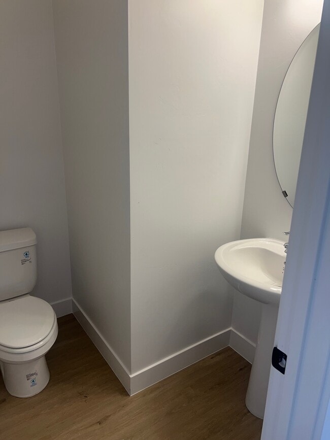 Building Photo - 1811 Livy Ln