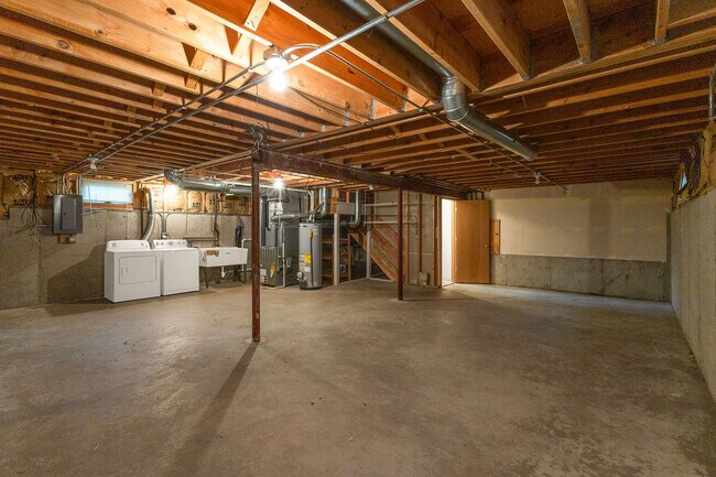 Building Photo - 9147 Boardwalk Terrace