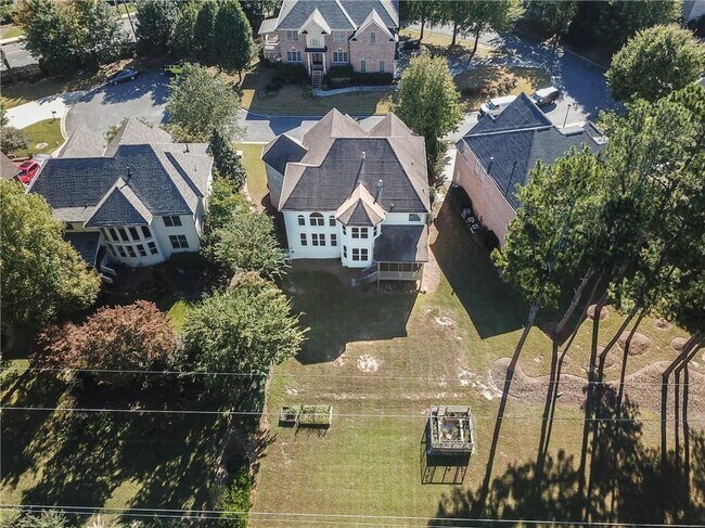 Building Photo - 4012 Erin Dr
