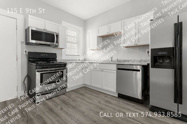 Building Photo - 115 E 9th St