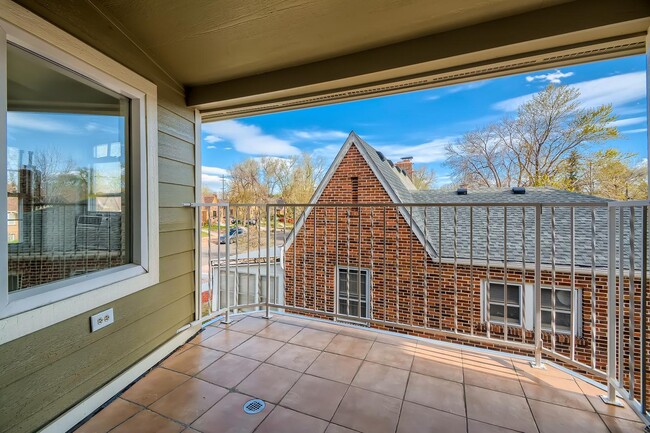 Building Photo - Warm & inviting Hale home near the Denver Zoo