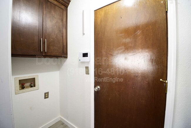 Building Photo - 1312 W South Park St