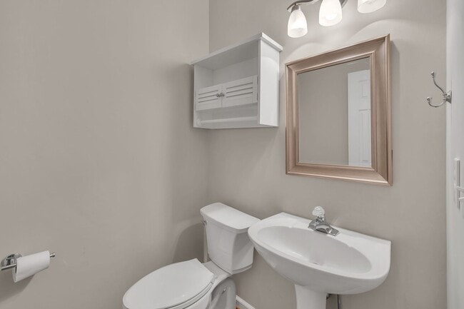 Building Photo - Spotless home for rent in sought after Fie...