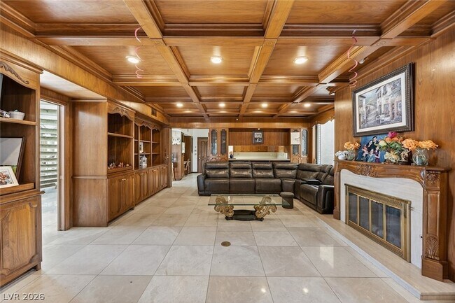 Building Photo - 2834 Queens Courtyard Dr